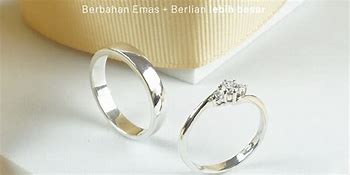 Cincin Emas Berlian Yang Kau Berikan Dulu